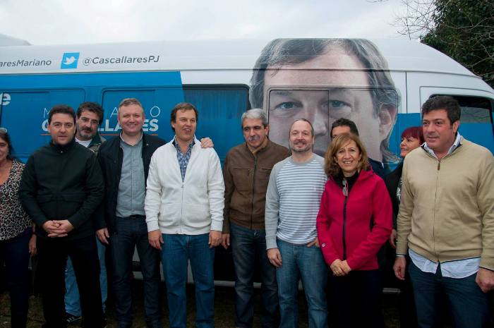 Aníbal Fernández visitó Brown y manifestó su apoyo a Cascallares