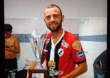Sacrificio, orden y entrega, las claves de Claypole para lograr el ascenso