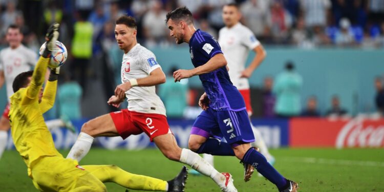 Con Tagliafico, Argentina vapuleó a Polonia y enfrentará a Australia