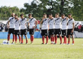 Claypole enfrentará al campeón con la mirada puesta en llegar a la final