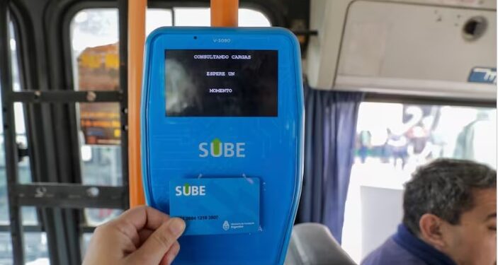 Ya prueban el sistema de «carga a bordo» de SUBE para implementarlo en el AMBA