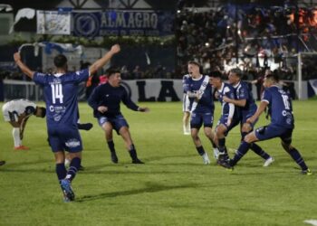 Burzaco de fiesta: Sanma ganó con un gol agónico y ascendió a Primera B