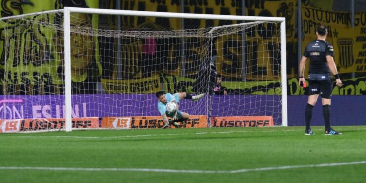 Temperley ganó otra vez por penales y se metió en cuartos de la Copa Argentina