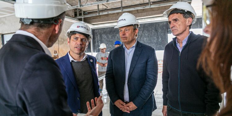Burzaco: Kicillof recorrió con Cascallares las obras de la nueva sede del Banco Provincia