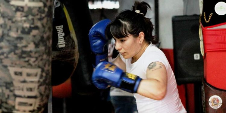 Ayelén Granadino: habla la boxeadora de Claypole que ganó el título sudamericano y quiere recuperar el del mundo