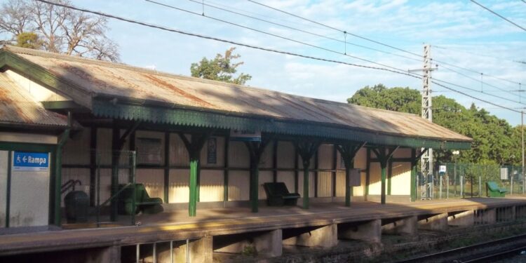 Cumple 141 años Mármol: la ciudad que recuerda al poeta del romanticismo