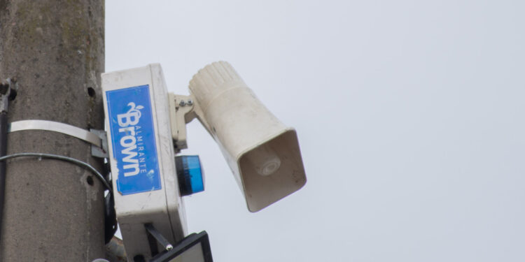 En Bown instalan 150 alarmas comunitarias municipales llegando a los 800 equipos funcionando en el distrito