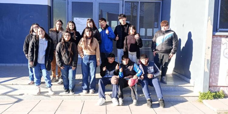 Impulsada por alumnos de una escuela de Burzaco, organizan una colecta de sangre para hospitales de la zona
