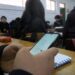 Por ley, prohíben el uso de teléfonos celulares en las aulas de Provincia
