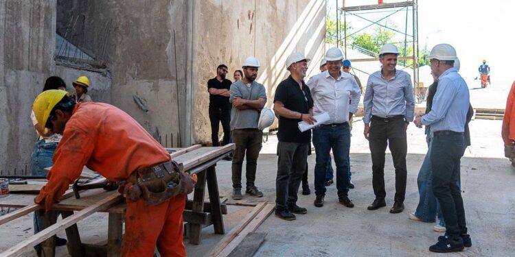 Afirman que «antes de fin de año» inaugurarán los bajo a nivel de Longchamps y Calzada