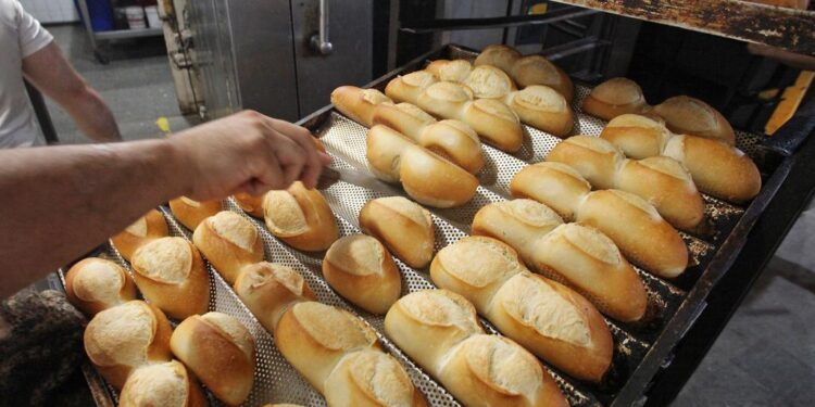 Fuerte aumento del pan por el incremento de la harina y los insumos: subió 12 por ciento