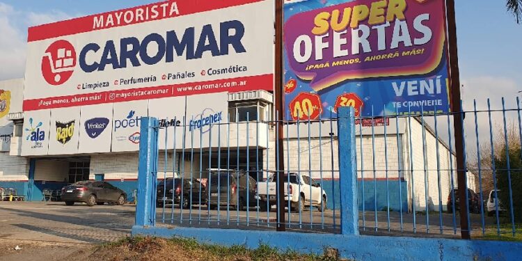 Cerró un mayorista de Burzaco y quiere pagar solo la mitad de las indemnizaciones