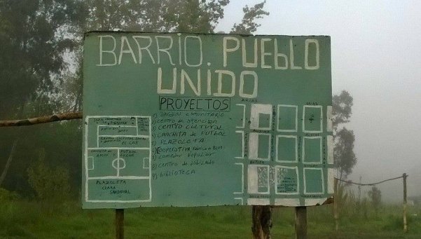 Cansados de las amenazas, marcharon al Municipio de Brown
