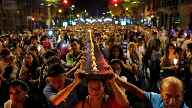 El via crucis porteño culminó en Plaza de Mayo.