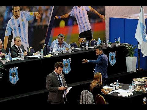 Papelón en las elecciones de AFA: se suspendió la votación y se pasó a un cuarto intermedio