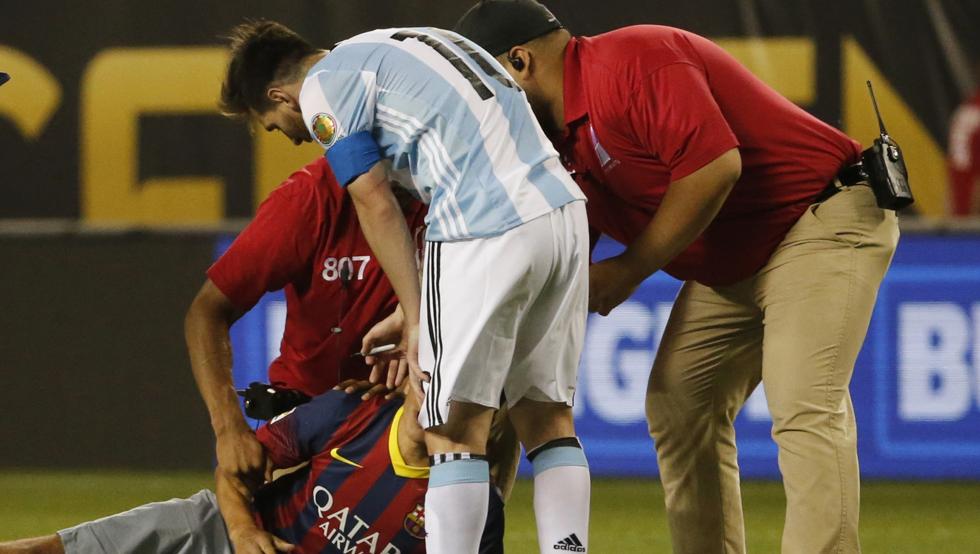 El gesto de Messi con un hincha