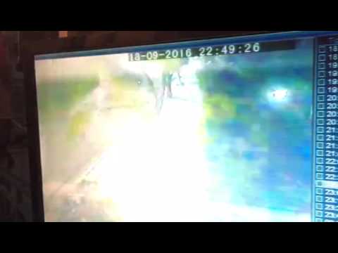 Paso en rojo, chocó y mató a un padre y su hijo que volvían de la cancha