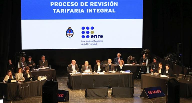 Audiencia pública: Edesur y Edenor pidieron un tarifazo del 30% para los hogares