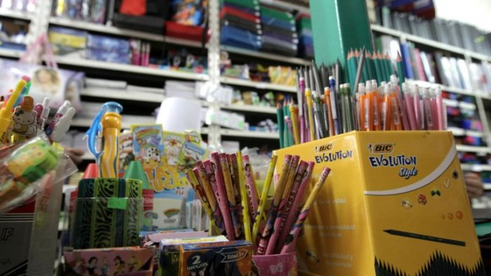 Las ventas minoristas cayeron por décimo mes consecutivo