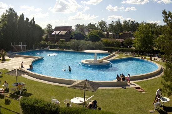 Echeverría: denuncian que no les venden una casa en un country «por negritos»