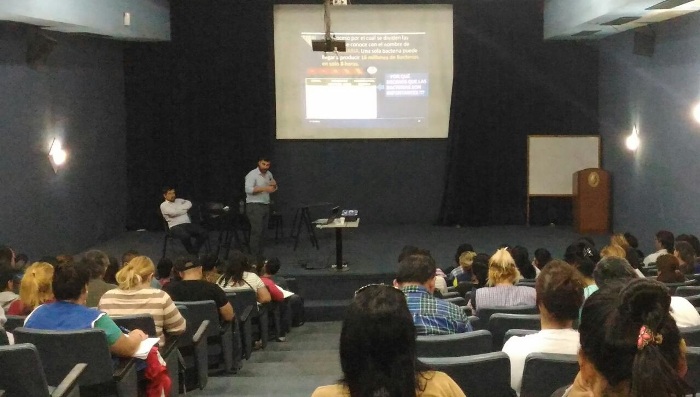 Continúan con éxito los cursos gratuitos para manipuladores de alimentos