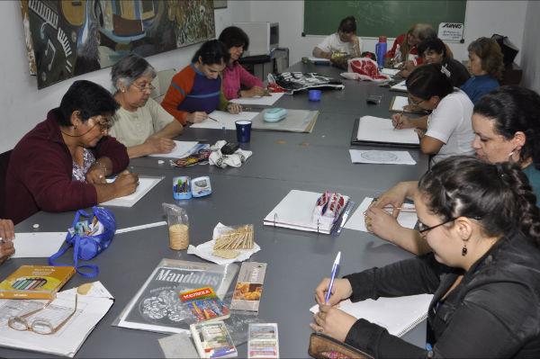 Cursos de oficios y talleres gratuitos en el CIC de Burzaco