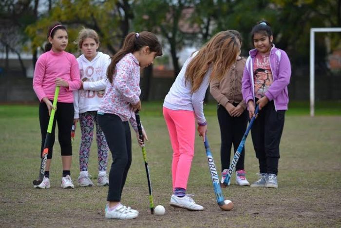 Ministro Rivadavia: abrió la incripción para la escuela municipal de hockey