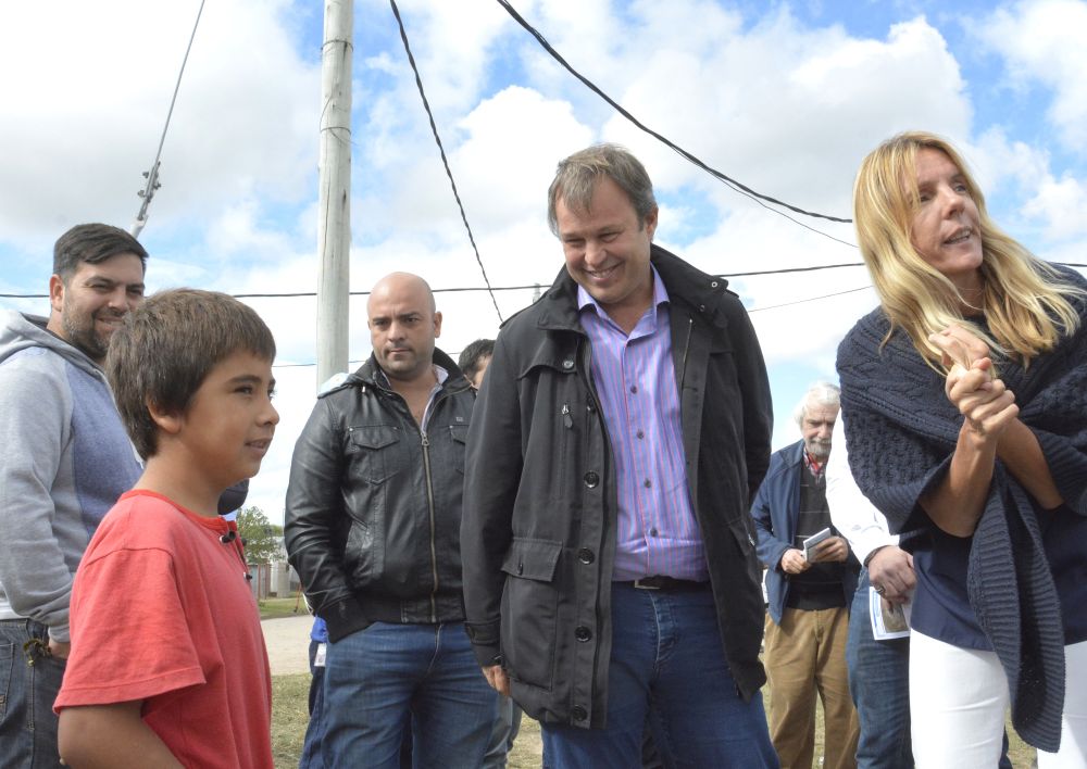 Cinco mil familias beneficiadas por obras de urbanización en Glew