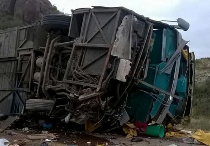 El micro que volcó en Mendoza no estaba habilitado