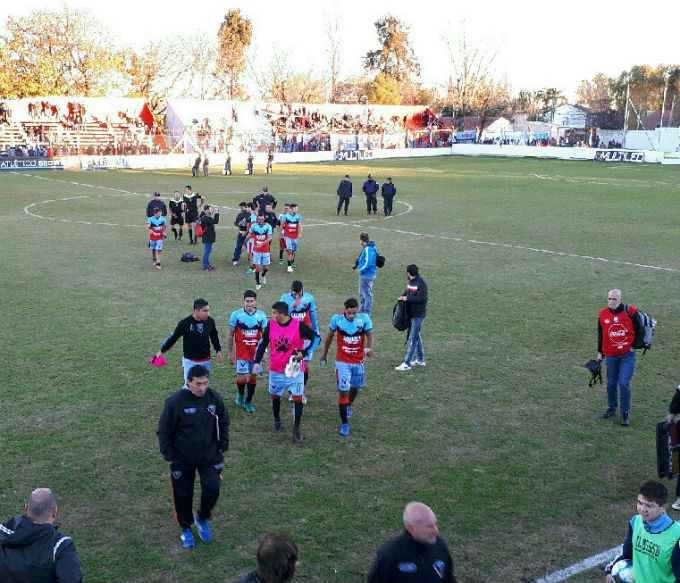 Un Brown oportuno madrugó a Villa Dálmine y lo venció con justicia