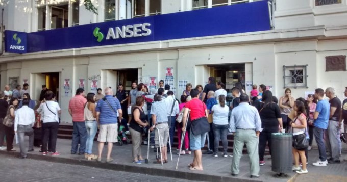 Otra marcha atrás del gobierno: suspenden  la intimación a los pensionados