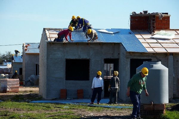 Avanza en Brown la obra de construcción de 573 viviendas en “Barrio lindo”