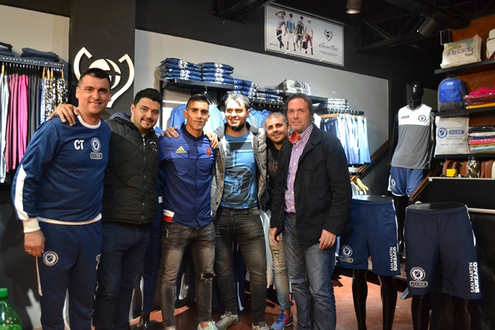«SanMa Maníacos»: se inauguró en Longchamps un espacio para hinchas del Azul