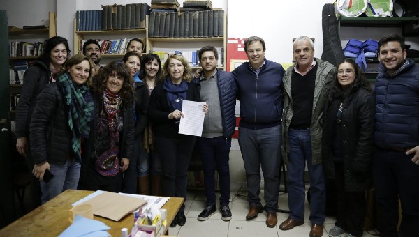 El Municipio le entregó la escritura del edificio a la Escuela 35 de Rivadavia
