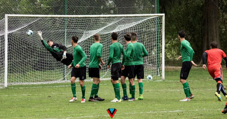 Brown de Adrogué venció a Ferro en los dos amistosos