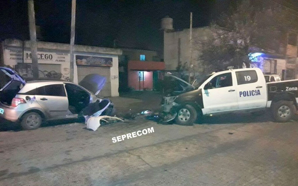 Burzaco: escapaba en un auto robado, chocó un patrullero y terminó preso
