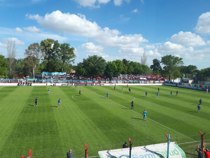 Con dos cachetazos, Brown de Madryn bajó de la punta al Tricolor