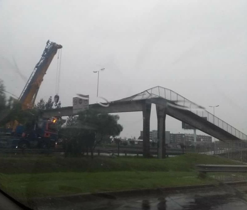 Voladura de techos, arboles caidos y cortes de luz por el fuerte temporal en el conurbano