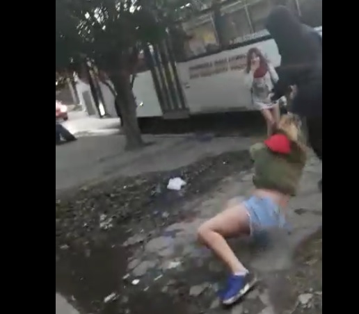 Claypole: el domingo filmó la golpiza a la nena y el lunes le pegó a una joven