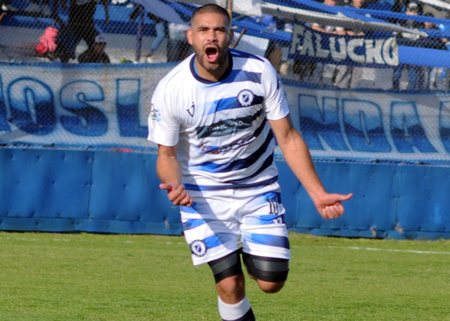 En dos minutos, Sanma liquidó a Ituzaingó y ganó su primer partido