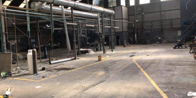 Burzaco: los dueños de Ran Bat vaciaron la fábrica