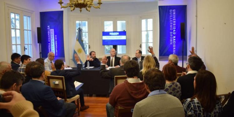 Polémica: el secretario de Políticas Universitarias se designó rector de la UNaB