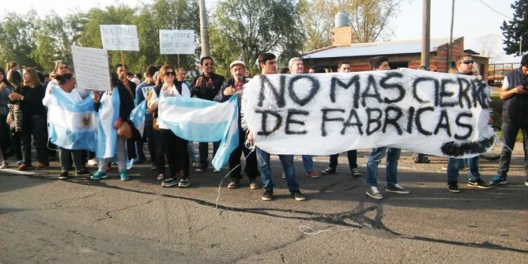 La industria cayó 6% en agosto y lleva 18 meses en rojo