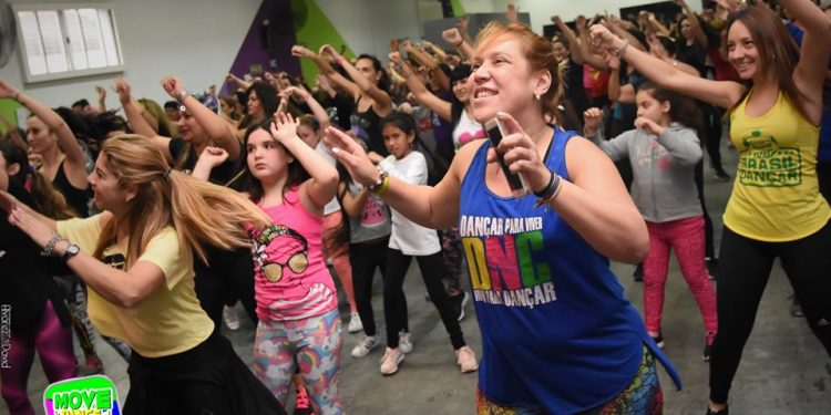 Realizan en Temperley un Zumbathon para ayudar a los chicos discapacitados