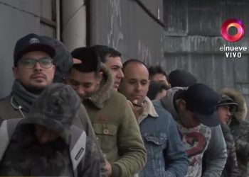 Quilmes: una fila de 4000 personas para cubrir 12 puestos