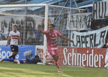 El Cele goleó a Morón y trepa en la tabla de la Primera Nacional