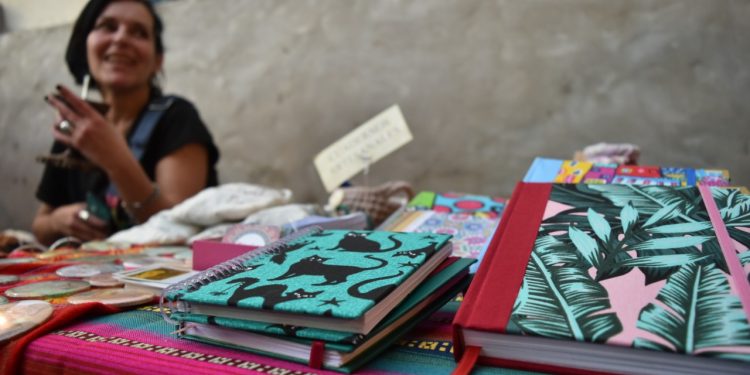 Ferias americanas, de emprendedores y artesanos en Longchamps, Adrogué y Lomas