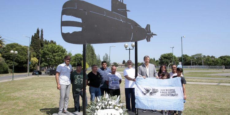 Brown homenajeó a tripulantes del ARA San Juan a dos años del hundimiento
