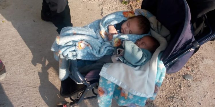 Padre adicto abandonó a gemelos de tres meses en Lomas