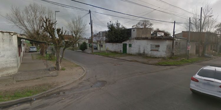 Matan de un balazo a un joven en Lanús y creen que lo asesinó un familiar que estuvo preso